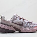 NIKE V2K RUN Nike Retro Versatile