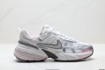 NIKE V2K RUN Nike Retro Versatile