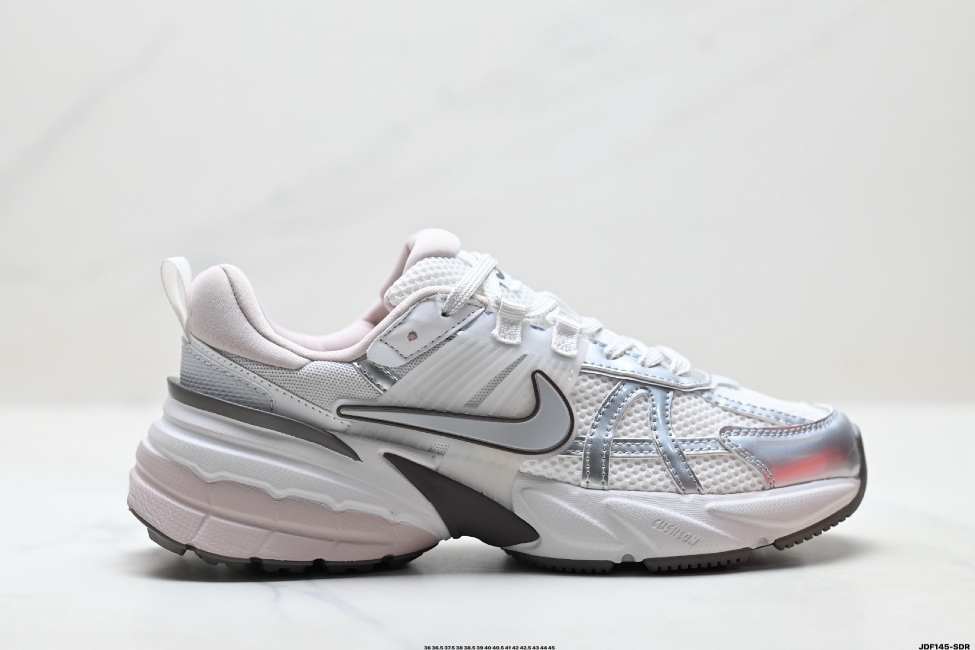 img_8628 NIKE V2K RUN Nike Retro Versatile - Image 1